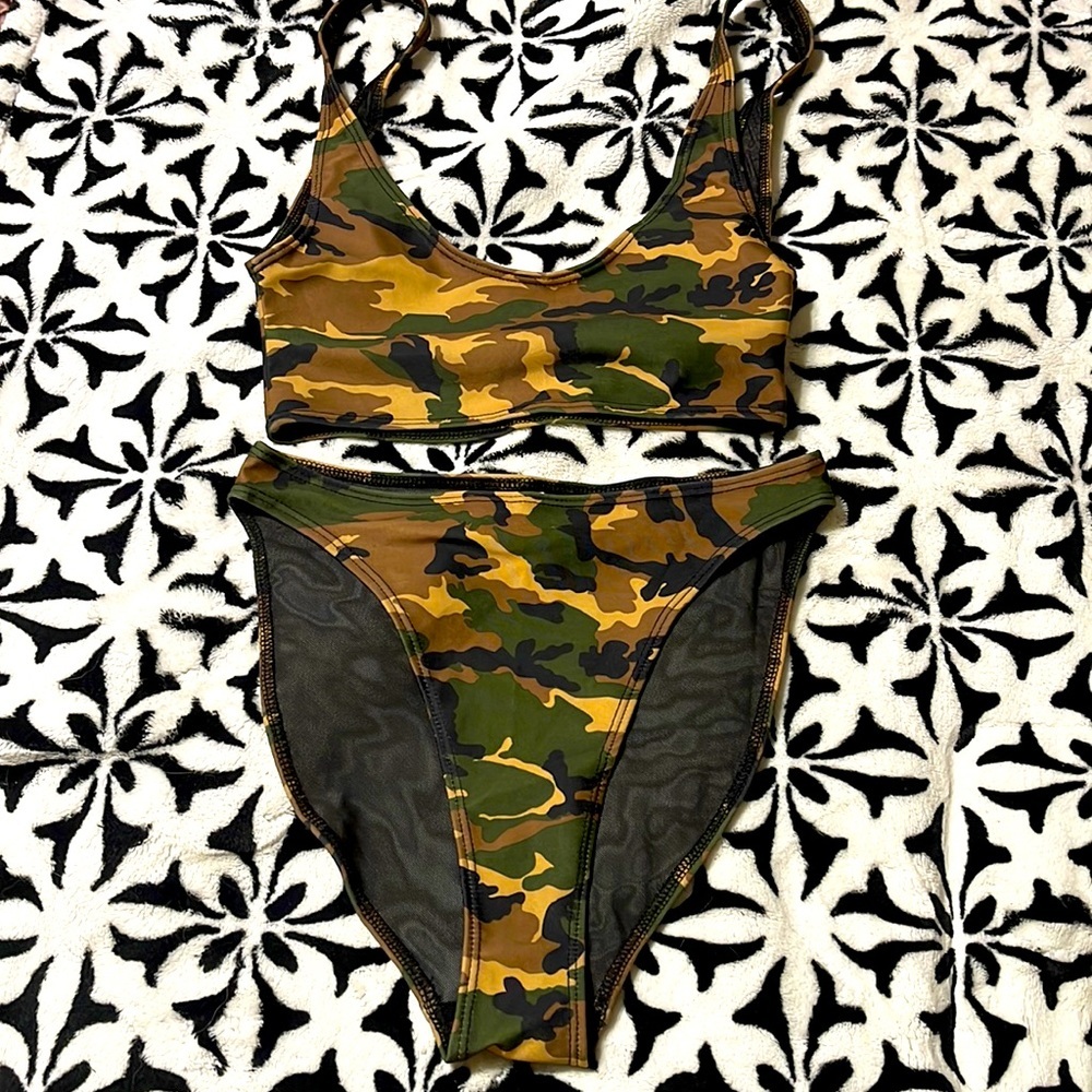 FASHION NOVA Army Swim